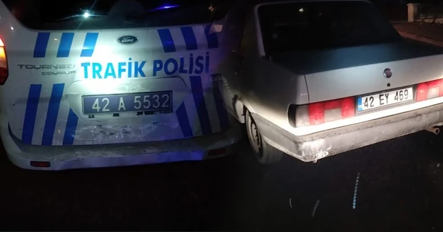 Dur ihtarına uymadı, polis aracına çarptı