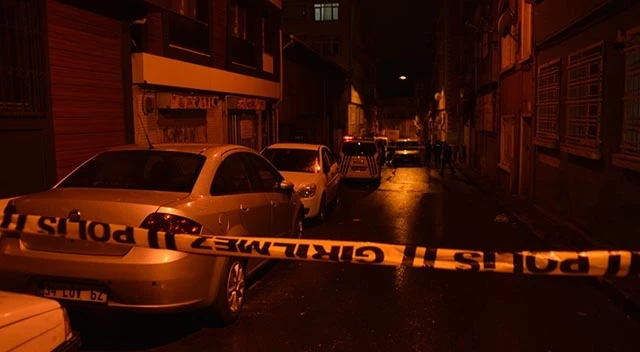 Fatih Karagümrük'te silahlı saldırı: 4 yaralı