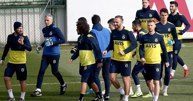 Fenerbahçe, Süper Lig&#039;de yarın Çaykur Rizespor&#039;a konuk olacak