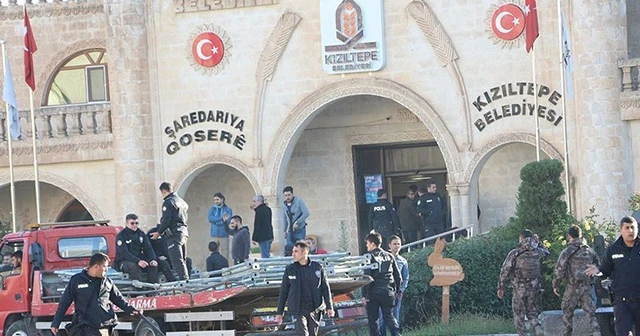 Görevden uzaklaştırılan Kızıltepe Belediye Başkanı Yılmaz gözaltına alındı