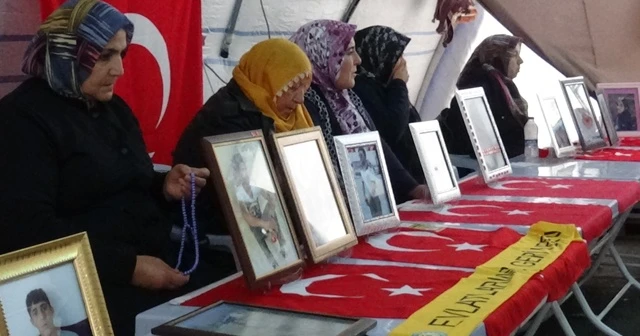 HDP önündeki ailelerin evlat nöbeti 108’inci gününde