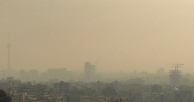 İran&#039;da hava kirliliği nedeniyle eğitime yine ara verildi