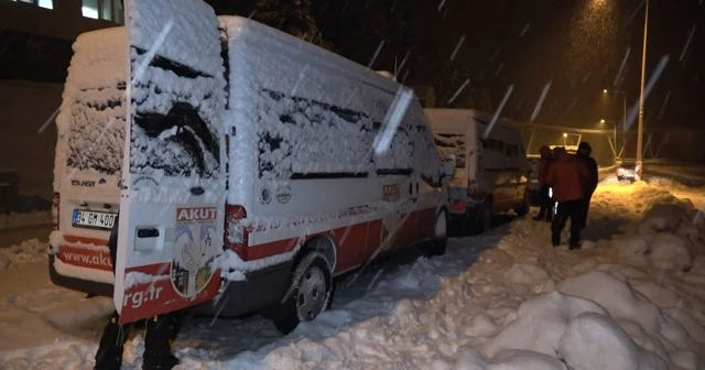 Kayıp 2 dağcıyı arama çalışmaları yeniden başladı