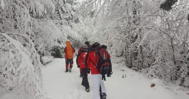 Kayıp dağcıları arama çalışmaları hız kesmeden devam ediyor