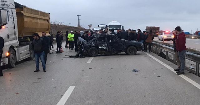 Kırıkkale&#039;de trafik kazası: Ölü ve yaralı var