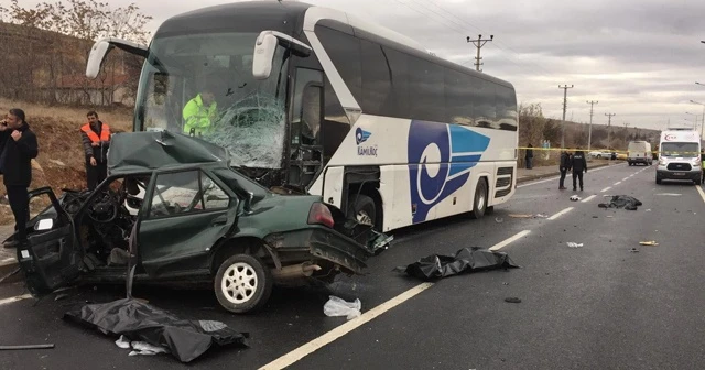 Kırşehir'de feci kaza: 3 ölü 1 yaralı