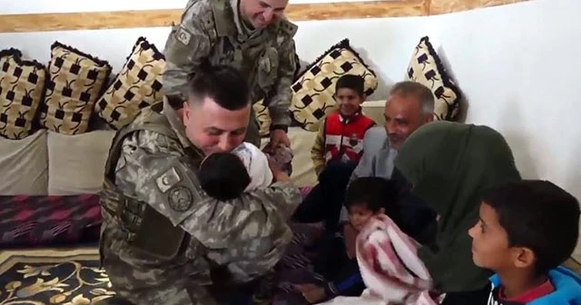 Mehmetçik'ten Pınar bebeğe ziyaret