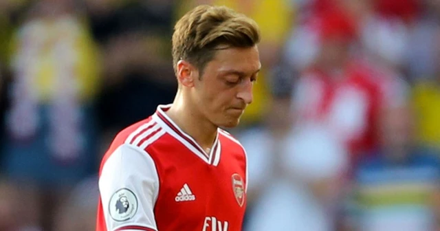 Mesut Özil&#039;den Çin&#039;in Doğu Türkistan&#039;daki politikalarına sessiz kalan Müslümanlara tepki