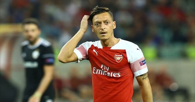 Mesut Özil PES oyunlarının Çin&#039;deki sürümlerinden çıkarılıyor