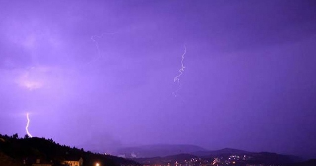 Meteorolojiden 5 il için kuvvetli rüzgar ve fırtına uyarısı