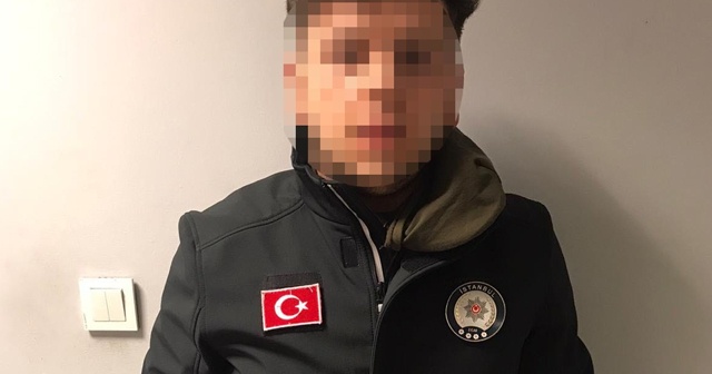 Polis kıyafetiyle yakalandı &#039;Dizi setinde çalışıyorum&#039; dedi