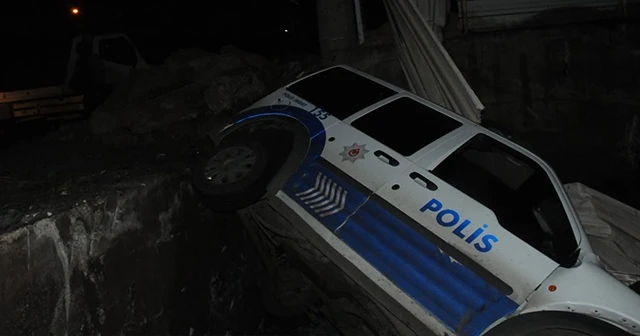 Polis otosu kovaladığı şüpheli araçla çarpıştı