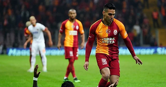 Radamel Falcao formasına kavuştu