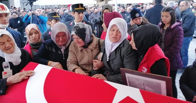 Şehit Uzman Onbaşı Ahmet Tunç son yolculuğuna uğurlandı