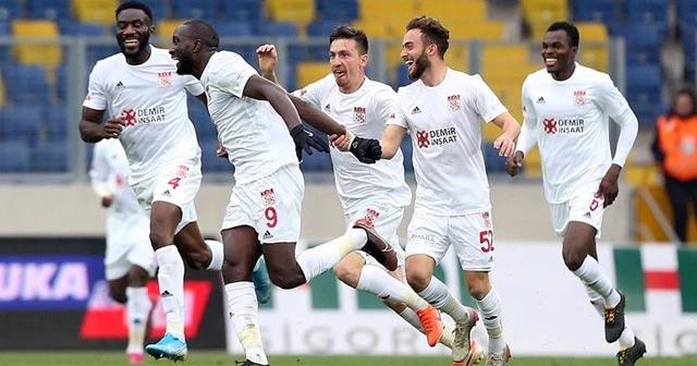 Sivasspor ilk yarıyı lider tamamlamayı garantiledi