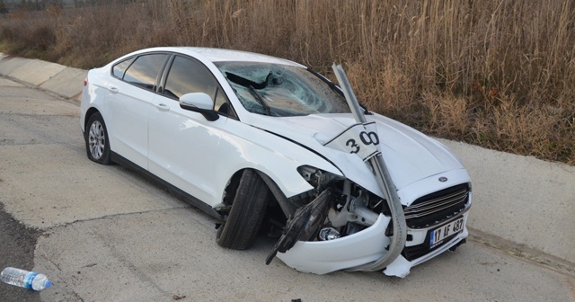 Tekirdağ&#039;da feci kaza! Otomobil karşı şeride geçti: 2 yaralı