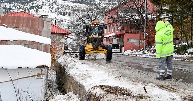 Toroslara mevsimin ilk karı düştü