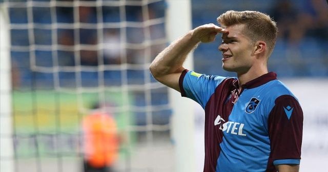 Trabzonspor&#039;u golcü oyuncusu Sörloth taşıyor