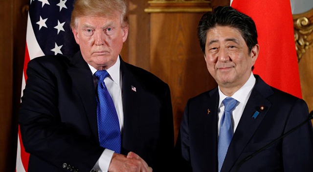 Trump ve Abe telefonda Kuzey Kore ve İran&#039;ı görüştü