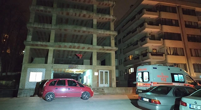 14'üncü kattan atlayan genç canına kıydı