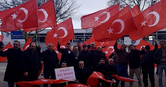 Almanya&#039;da bir Türk&#039;ün polis kurşunuyla yaşamını yitirmesi protesto edildi