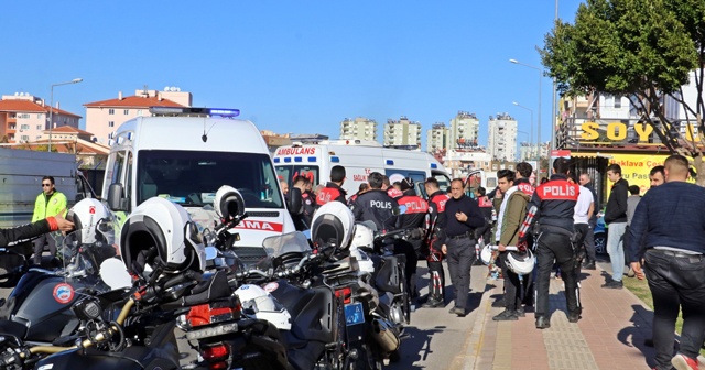 Antalya’da trafik kazasında 2 polis memuru yaralandı