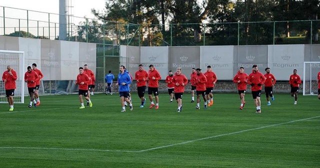 Antalyaspor Teknik Direktörü Tamer Tuna&#039;nın hedefi takımı ligde tutmak