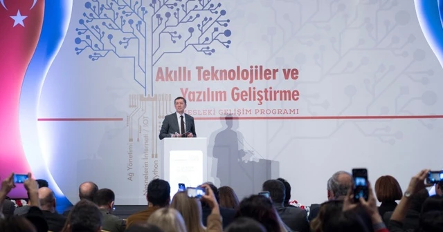 Bakan Selçuk'tan dijital çağ açıklaması