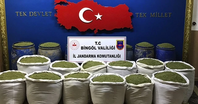 Bingöl ve Diyarbakır'da 1 ton 351 kilogram  toz esrar ele geçirildi