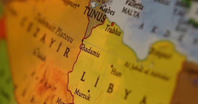 Cezayir'den Libya sınırı yakınlarında askeri tatbikat