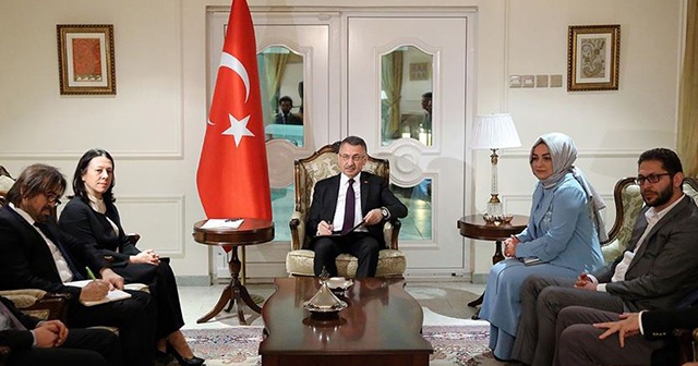 Cumhurbaşkanı Yardımcısı Oktay Umman&#039;da Türk iş insanlarıyla görüştü