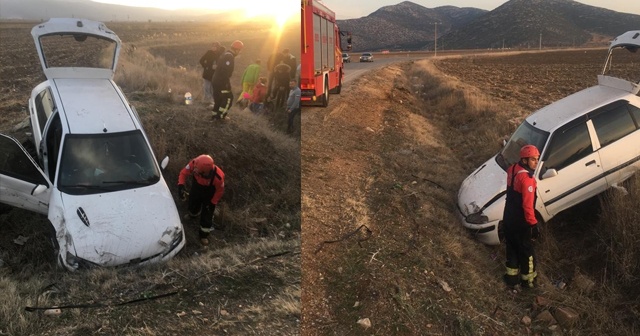 Denizli'de otomobil şarampole girdi: 2 çocuk yaralı