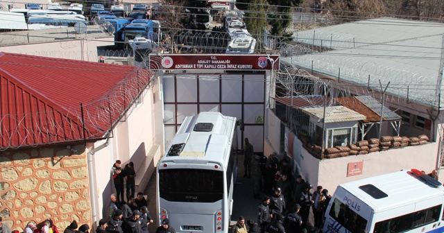 Depremde hasar gören cezaevi tamamen boşaltıldı