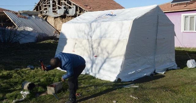 Depremden etkilenen Doğanyol ve Pütürge ilçelerinde 2 bin çadır kurulacak