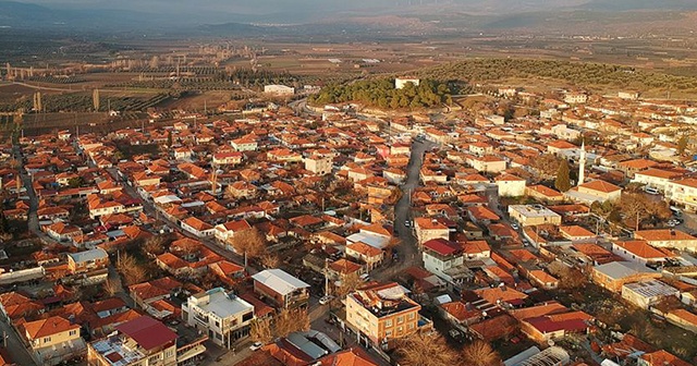 Depremin vurduğu Akhisar ve Kırkağaç&#039;ta yarı yıl tatili uzatıldı