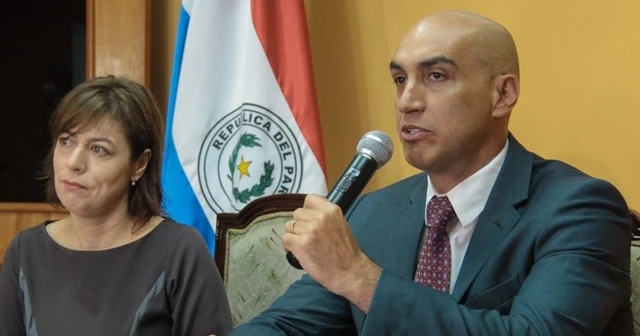 Devlet Başkanı 'dang humması'na yakalandı