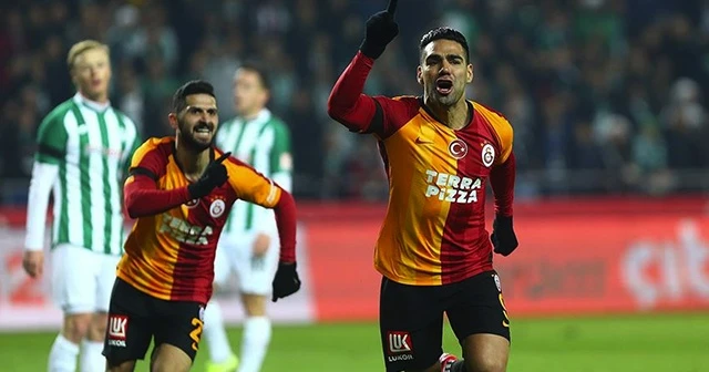 Falcao ve Emre Akbaba'dan muhteşem dönüş