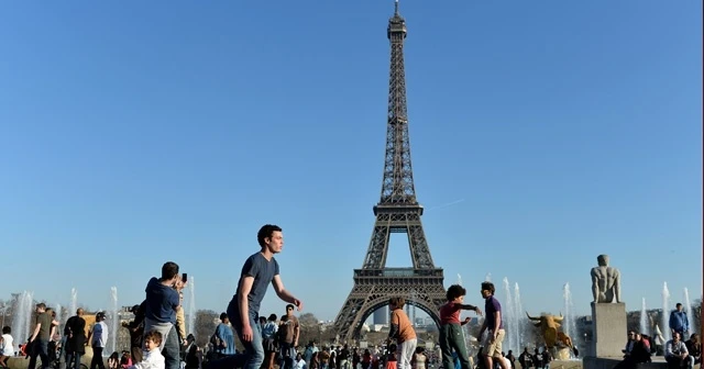 Fransızlar Paris'i terk ediyor