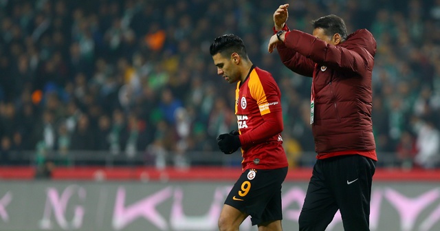 Galatasaray&#039;a Falcao ve Sarrachi&#039;den kötü haber