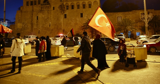 Hafter milislerinin saldırısı altındaki Trabluslular Mehmetçiği bekliyor