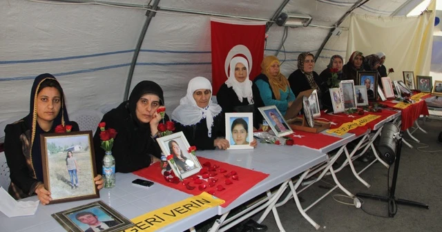 HDP önündeki ailelerin evlat nöbeti 134'üncü gününde