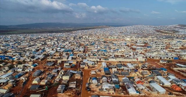 İdlib&#039;deki çadır kentler doldu, taşıyor