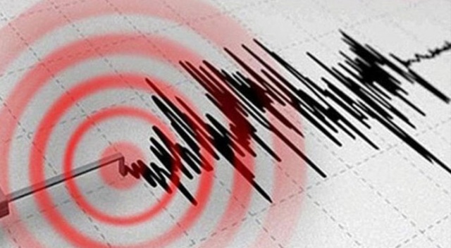 İran&#039;da nükleer tesis yakınlarında deprem