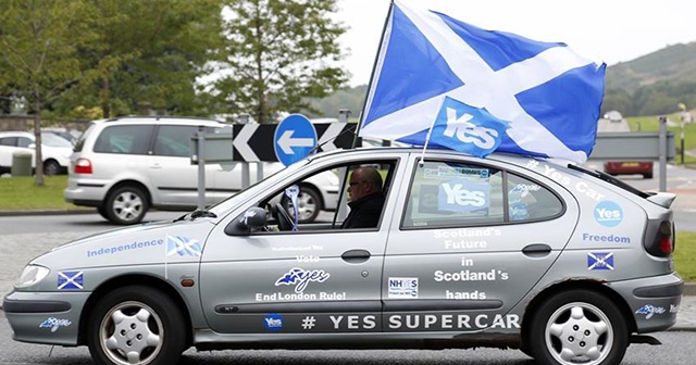 İskoç hükümeti bağımsızlık referandumunda ısrarlı