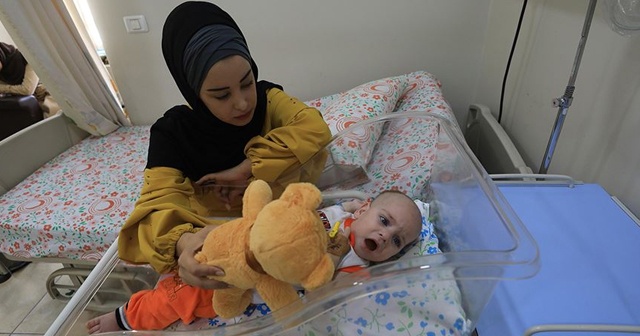 İsrail, tedavi için hastaların Gazze&#039;den çıkışına izin vermiyor