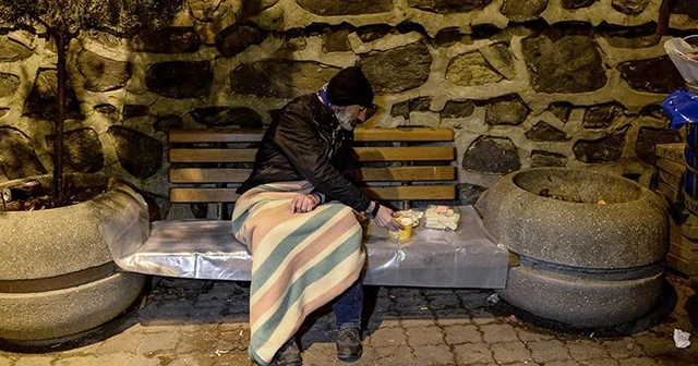 İstanbul Valiliği sokakta kalan vatandaşları misafir etmek için çalışma başlattı