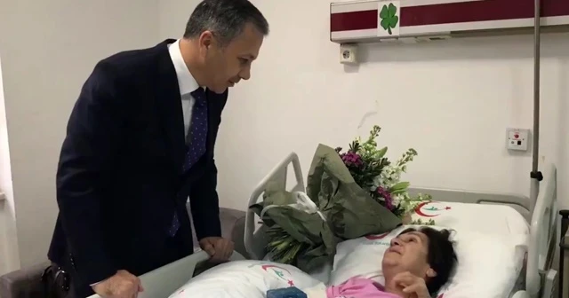 İstanbul Valisi, çekici kazasında yaralanan kadını ziyaret etti