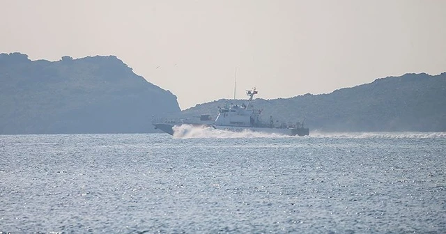 İzmir'de Sahil Güvenlik botu ile düzensiz göçmenleri taşıyan bot çarpıştı: 4 ölü, 1 kayıp