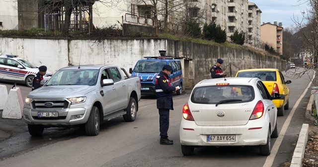 Jandarmadan &#039;Duman&#039; operasyonu: 23 şahıs yakalandı