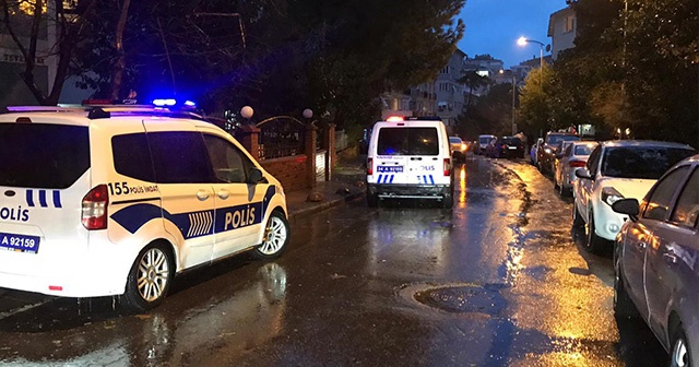 Kadıköy&#039;de hırsızlık çetesine operasyon! Şüpheliler polise ateş açtı